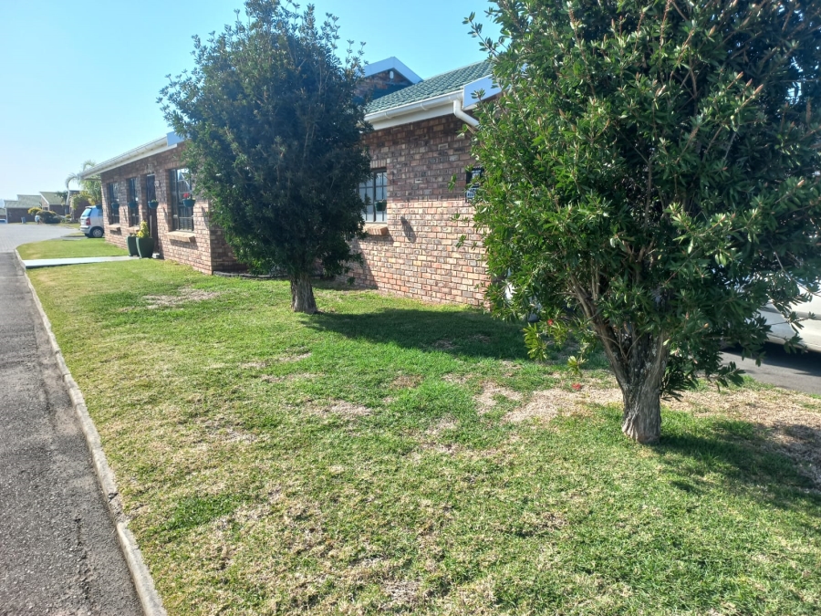 2 Bedroom Property for Sale in Gonubie North Eastern Cape